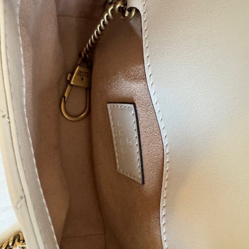 Authentic Gucci GG Marmont Flap Bag Matelasse Leather Super Mini - Picture 9 of 11